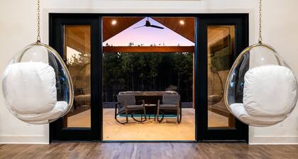 Luxury 8BR Cabin | Sleeps 28 | Hot Tub, Game Room, Firepit, Theater, Outdoor Living & More!