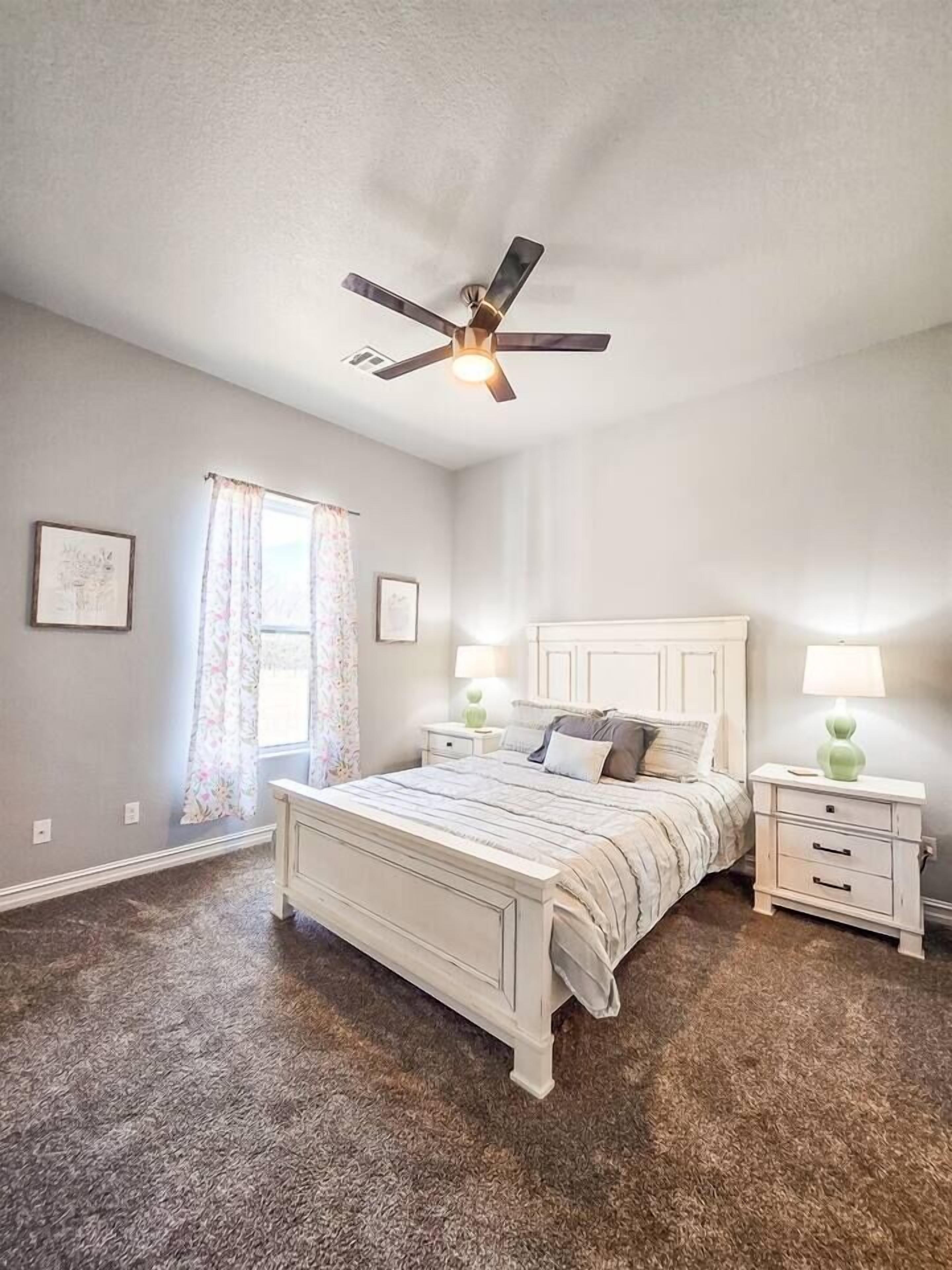 3 habitaciones, escritorio, wifi gratis y ropa de cama 