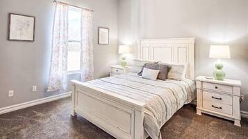 3 habitaciones, escritorio, wifi gratis y ropa de cama