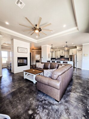 Téléviseur connecté, jeux vidéo, bureau