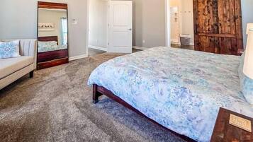 3 Schlafzimmer, Schreibtisch, kostenloses WLAN, Bettwäsche