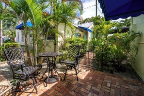 Studio – comfort, tekjøkken, hageutsikt | Terrasse/patio