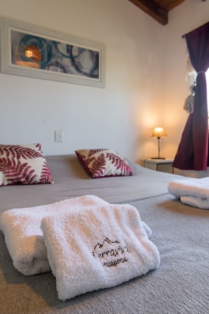 2 bedrooms, bed sheets