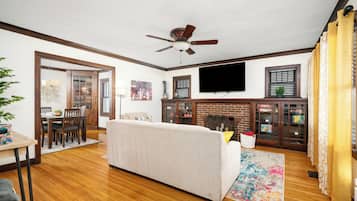 Smart TV, books
