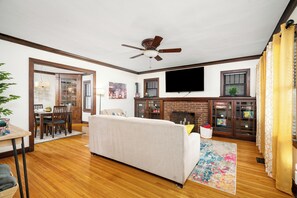 Smart TV, books