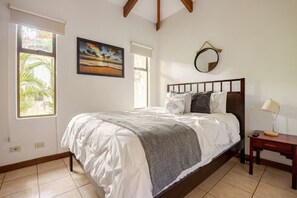 3 bedrooms, in-room safe, desk, iron/ironing board - Casa de Palmas -Modern Villa in 4 Star Beach Resort Short Walk to Playa Hermosa! (Playa Hermosa)