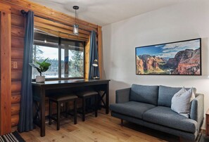 Télévision, cheminée