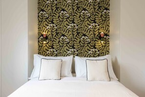 3 habitaciones, tabla de planchar con plancha, wifi y ropa de cama 