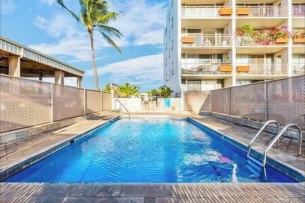 Outdoor pool, a heated pool