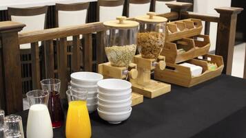 Free daily continental breakfast