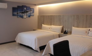 Deluxe Double Room | Premium bedding, down comforters, in-room safe, desk - Hangar Inn Tijuana (Tijuana)