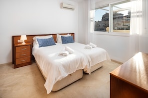 Iron/ironing board, free WiFi, bed sheets - Timon Stunning Sea Views by Alfresco Stays (Benalmádena)