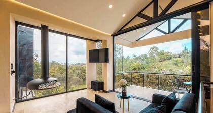 Luxury Villa with private Jacuzzi & Steam