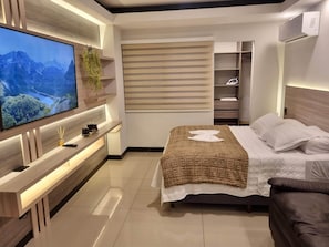 1 habitación, escritorio, tabla de planchar con plancha y wifi gratis 