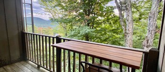 Cozy 3 Bedroom Condo located just steps from Sugarbush