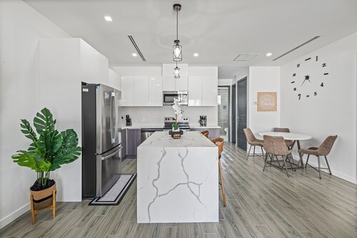 Château Yael, Modern Villa Near Nassau's Local Attractions