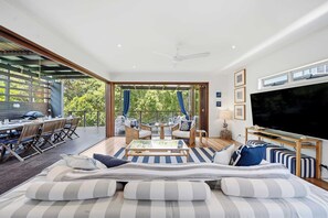 Televisio, työhuone