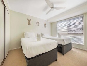 3 bedrooms, desk, iron/ironing board, WiFi