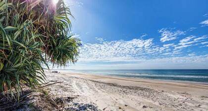 Bribie Breeze Family Retreat with Pool & BBQ