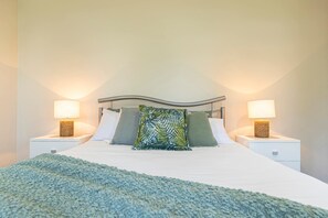 4 dormitorios, tabla de planchar con plancha, wifi y ropa de cama