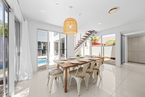 Dining - Saltbreeze - Twin Waters Laidback Poolside Living (Twin Waters)