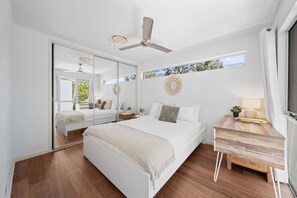 4 bedrooms, desk, iron/ironing board, WiFi