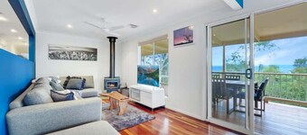 Hinterland Tranquil Escape with Beautiful Views