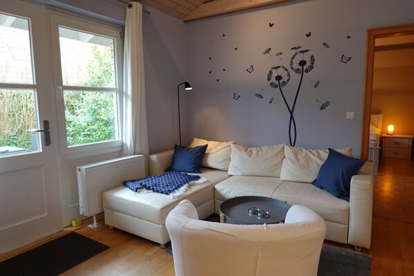 Unclassified image, 1 of 12, button