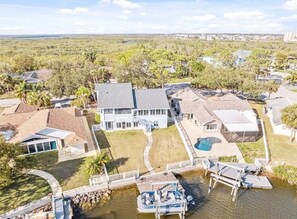 Exterior - Beautifully Furnished Waterfront 4BR, 2Bath home with Access to Gulf of America (New Port Richey)