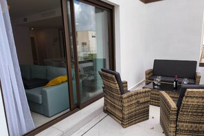 Terrace/patio - Mountain Views & Comfort – Las Mesas Home Estepona (Estepona)