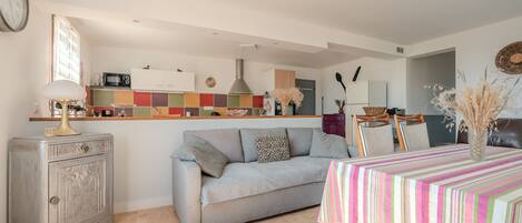 Televisie en een open haard