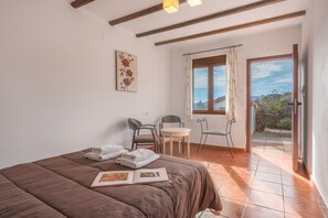 6 soverom, strykejern/-brett, wi-fi (inkludert) og sengetøy