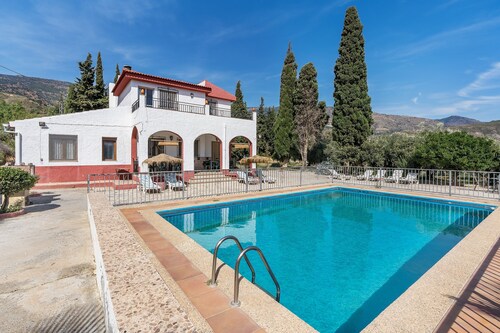 Country House 'Ana - Cortijo Puerta' with Private Pool, Wi-Fi and Air Conditioning