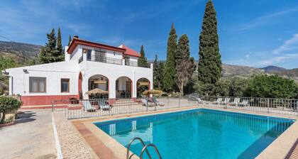 Country House 'Ana - Cortijo Puerta' with Private Pool, Wi-Fi and Air Conditioning