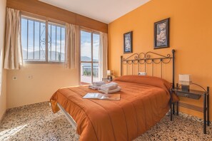 6 habitaciones, tabla de planchar con plancha y wifi gratis 