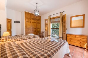 3 chambres, fer et planche Ă repasser, Wi-Fi gratuit, draps fournis
