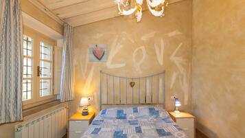 1 Schlafzimmer, BĂŒgeleisen/BĂŒgelbrett, kostenloses WLAN, BettwĂ€sche