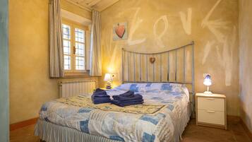 1 chambre, fer et planche à repasser, Wi-Fi gratuit, draps fournis