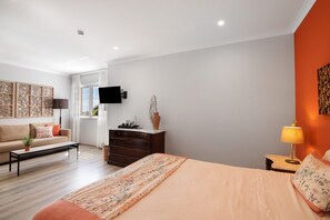 1 bedroom, free WiFi, bed sheets - Milreu Guesthouse - Room 'Terra' with Pool view (Estói)