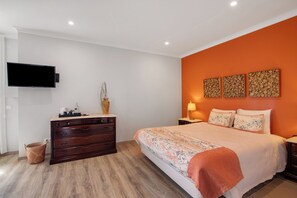 1 bedroom, free WiFi, bed sheets - Milreu Guesthouse - Room 'Terra' with Pool view (Estói)