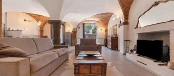 Apartment 'Casa Ipogea Elegant' with Private Garden and Wi-Fi