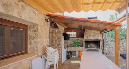 Holiday Home 'El Encuentro Del Duraton' with Mountain View, Private Pool and Wi-Fi