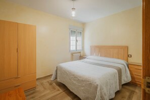 8 dormitorios, wifi gratis, ropa de cama