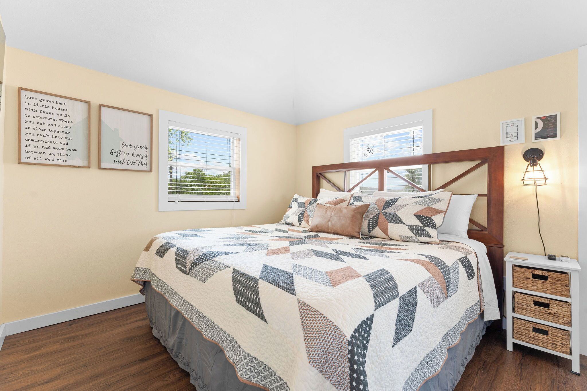 1 bedroom, iron/ironing board, free WiFi, bed sheets