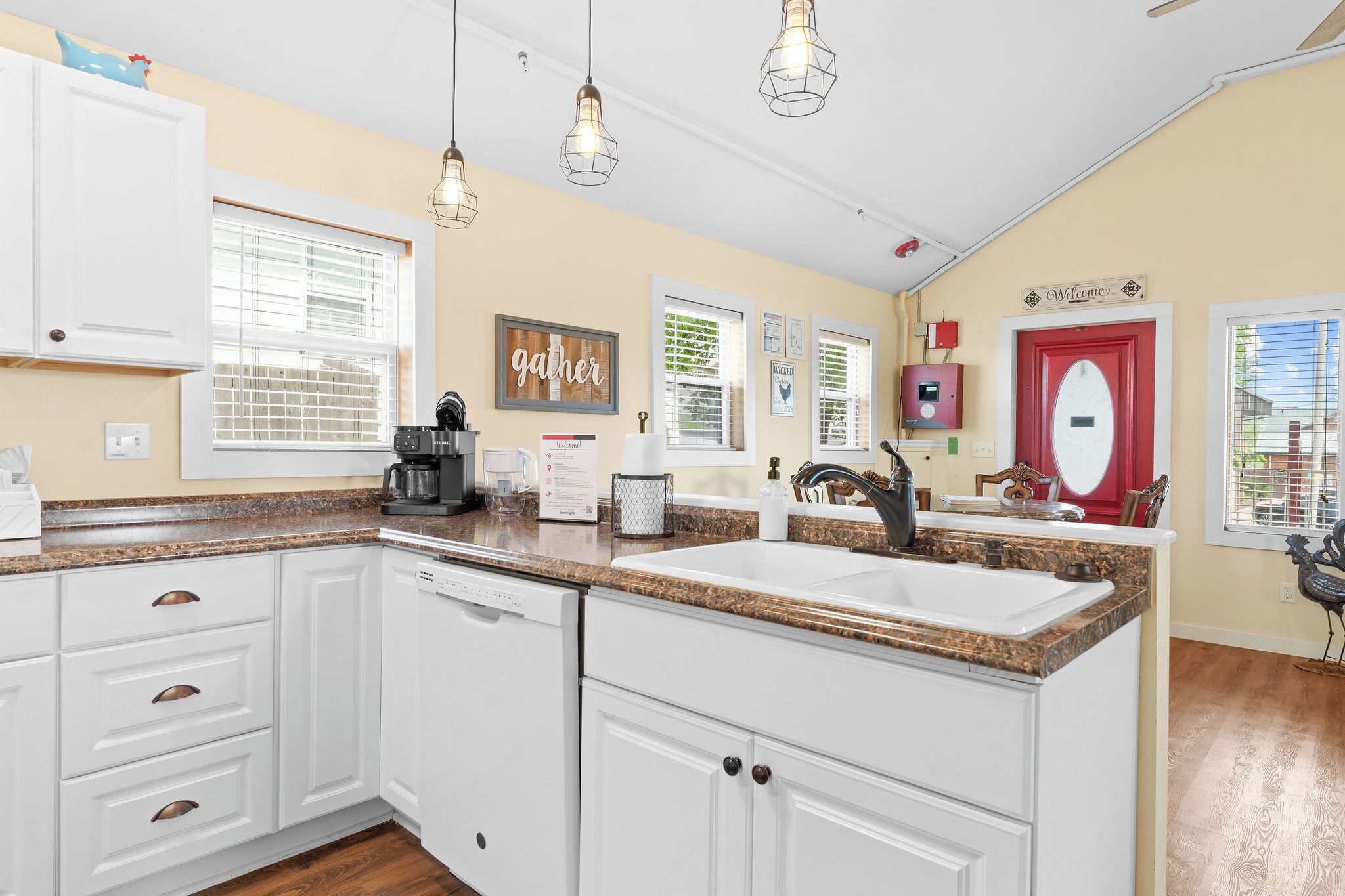 雪櫃、微波爐、焗爐、爐具