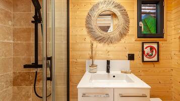 Shower, towels
