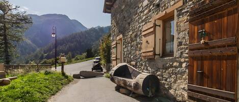 Enceinte de lâhĂ©bergement