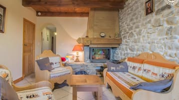 Een televisie en een dvd-speler