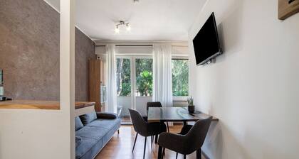 Ferienwohnung 'Modern Park' mit Gemeinschaftsgarten, Balkon und Wi-Fi