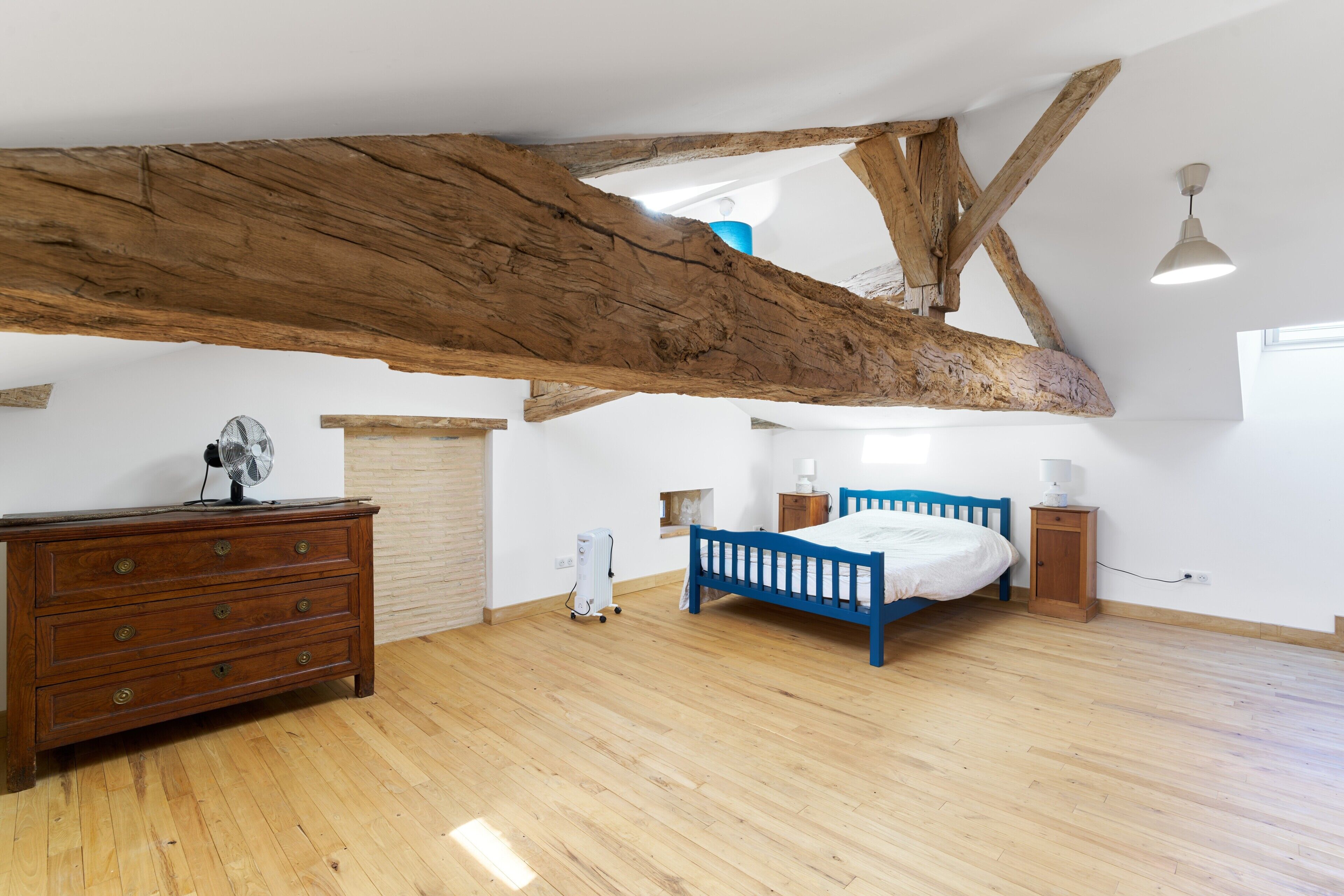 4 bedrooms, iron/ironing board